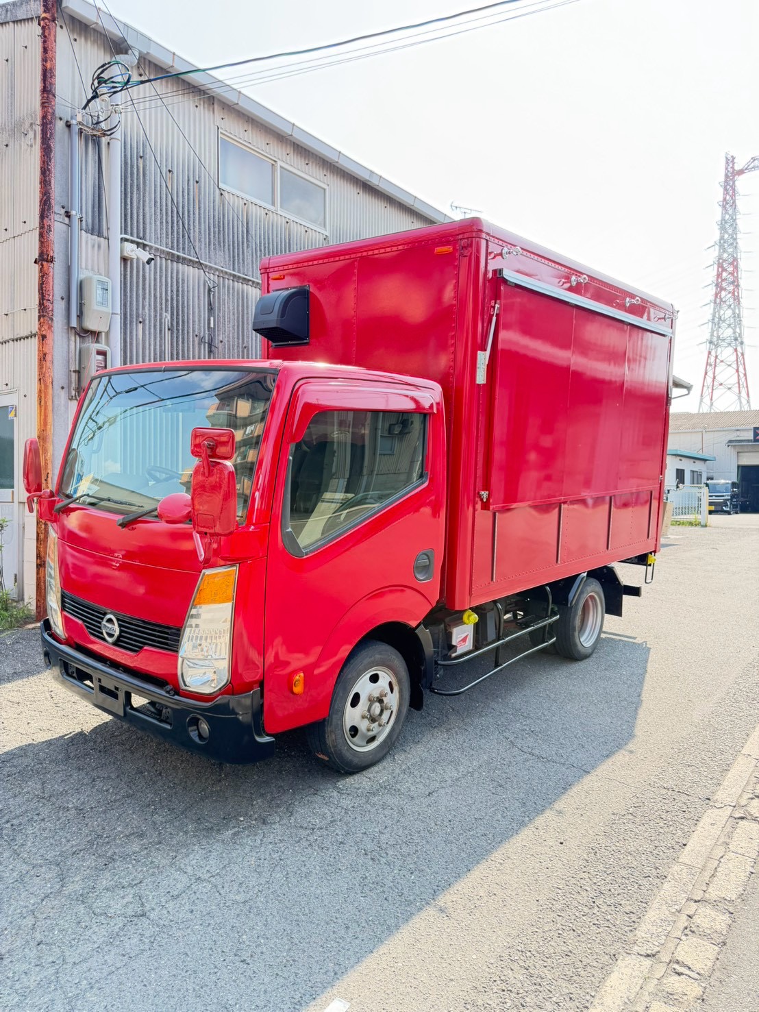 税込208万円 ガソリン車 日産 アトラス